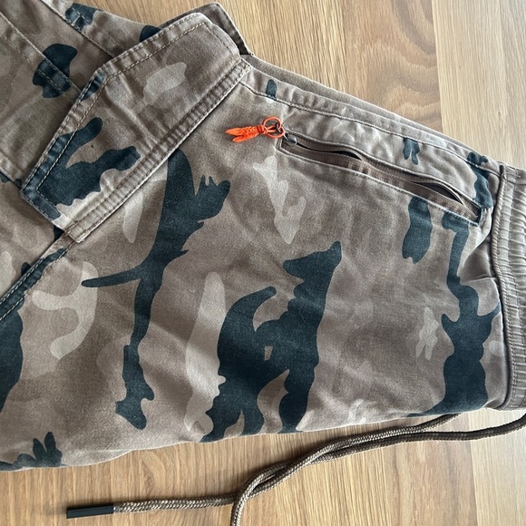 Camo Bootleg Jeans - Picture 4 of 6